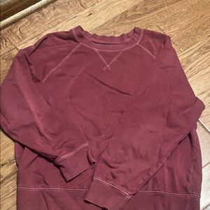 Old Navy Men's Maroon Crewneck Sweater